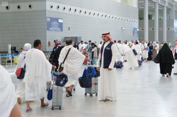 Saudi Arabia enables holders of all types of visas to book Umrah before entering Kingdom