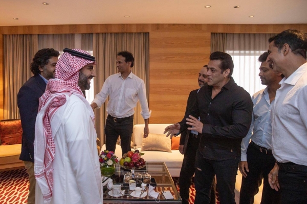 Saudi Minister of Culture Prince Badr with Salman Khan. (@BadrFAlSaud)