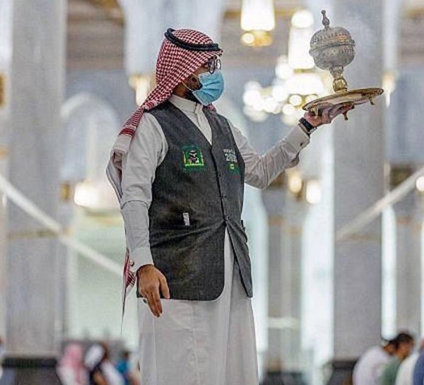 Fragrance and incense are the first sensory perceptions that visitors of the Grand Mosque have as the holy site is systematically scented during the holy month of Ramadan.