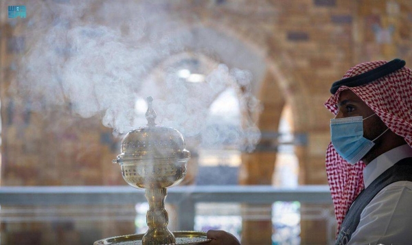 Fragrance and incense are the first sensory perceptions that visitors of the Grand Mosque have as the holy site is systematically scented during the holy month of Ramadan.