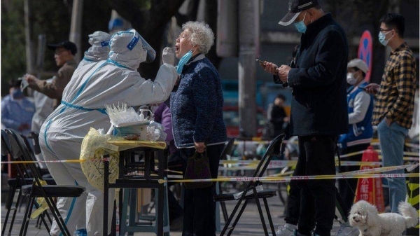 Three elderly people were reported to have died in the latest outbreak in Shanghai.