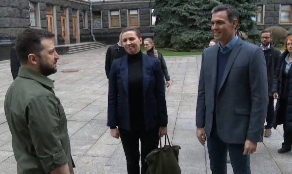 Spain's PM, Denmark's PM meet Ukraine's Zelenskiy in Kyiv