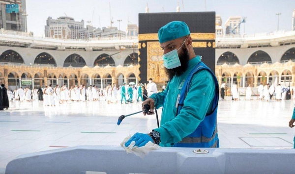 Preparations  for 27th night of Ramadan makes Grand Mosque most sterilized place in world