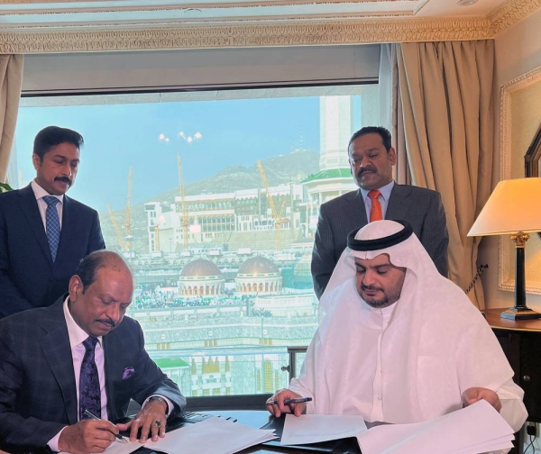 LuLu Group Chairman & MD Yusuff Ali M.A. signed an agreement with the CEO of Manazel Al Khobaraa Real Estate LLC Thamer Alqurashi to establish a LuLu Hypermarket Anchor Store in the stylish Taif City Walk Mall. 