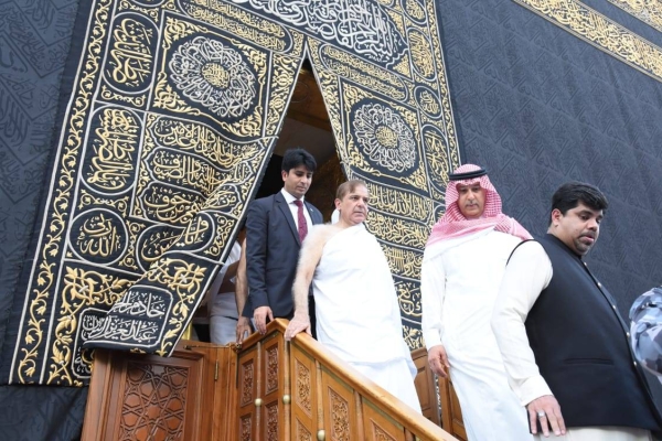 The Pakistani Prime Minister Shehbaz Sharif has performed the rituals of Umrah on Saturday. (Pictures: @GovtofPakistan)