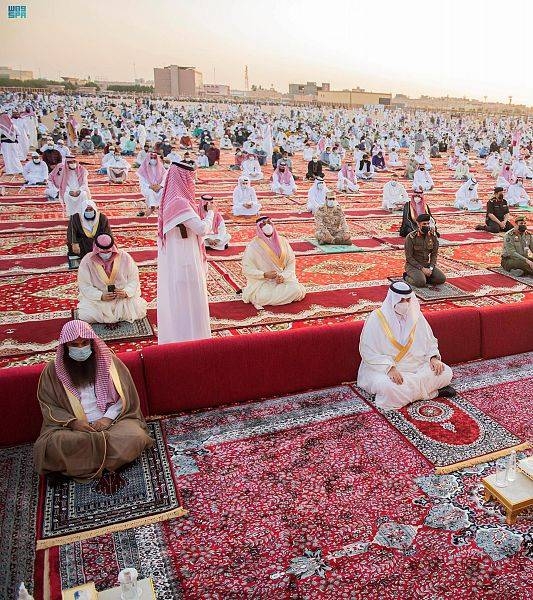 Islamic Affairs directs not to perform Eid prayers in outdoor chapels due to weather fluctuations