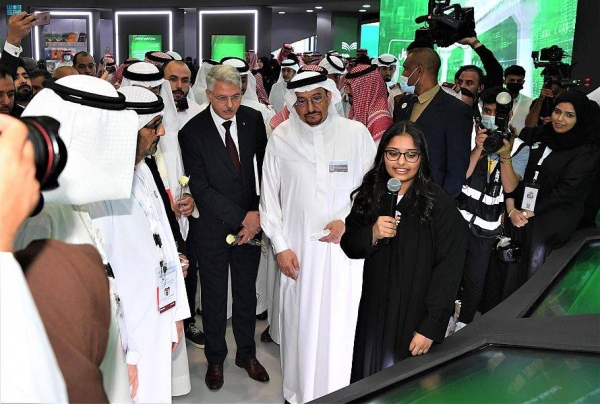 Minister of Education Dr. Hamad Al-Sheikh Sunday inaugurated the International Conference and Exhibition for Education (ICEE 2022 at the Riyadh International Convention and Exhibition Center. It is being organized by the Ministry of Education between May 8 and 11, 2022, with the participation of ministers, educational experts and more than 260 global and local universities and educational institutions from 23 countries.