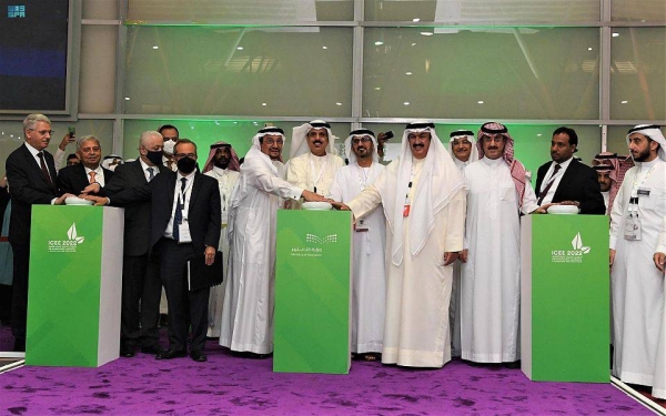 Minister of Education Dr. Hamad Al-Sheikh Sunday inaugurated the International Conference and Exhibition for Education (ICEE 2022 at the Riyadh International Convention and Exhibition Center. It is being organized by the Ministry of Education between May 8 and 11, 2022, with the participation of ministers, educational experts and more than 260 global and local universities and educational institutions from 23 countries.