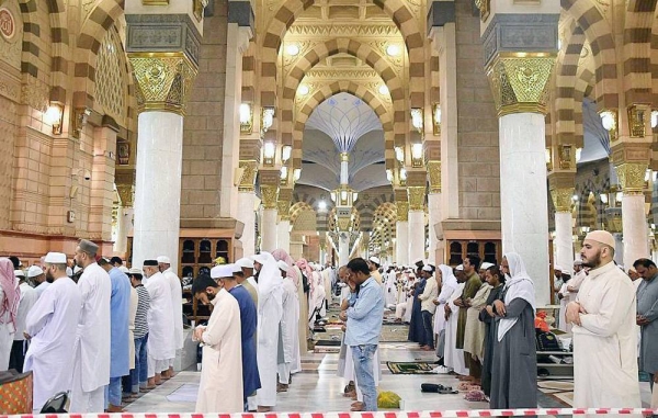 The number of Umrah performers and visitors who arrived in Madinah through air, land and sea ports since the beginning of the Umrah season of this year totaled 1,542,960 Umrah performers.