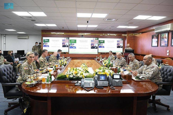 Saudi Chief of Staff, US Central Commander discuss military cooperation