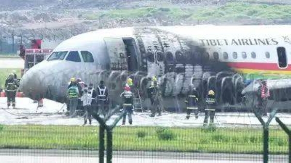 
All 113 passengers and nine crew members on board a Tibet Airlines jet that caught fire after skidding off the runway at Chongqing Jiangbei International Airport have been 