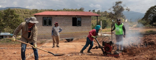 Members of the Tierra Grata in northern Colombia continue to build their community.