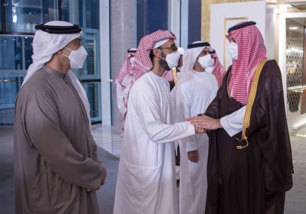 Crown Prince Mohammed Bin Salman visited on Monday the mourning Majlis of the late Sheikh Khalifa Bin Zayed Al-Nahyan and offered profound condolences to the UAE President Sheikh Mohamed Bin Zayed Al-Nahyan.
