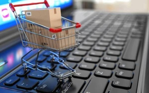 The Ministry of Commerce (MoC) announced that it has blocked 7 e-stores owned by a Saudi company due to its violation over the e-commerce system and its executive regulations.