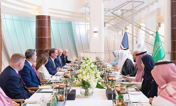 MWL Secretary General Sheikh Dr. Mohammad Bin Abdul Karim Al-Issa met here on Wednesday with a delegation of members of the United States Congress.