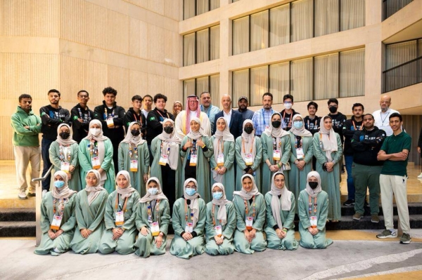 تواصل جامعة الملك عبدالله رعاية المواهب السعودية الشابة ، حيث حصل ثمانية طلاب على جوائز آيسف 2022