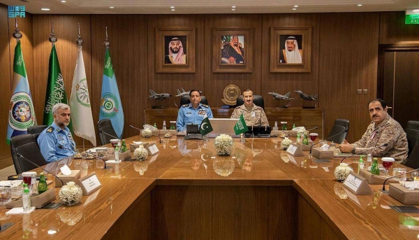 RSAF Commander receives chief of Pakistan Air Force