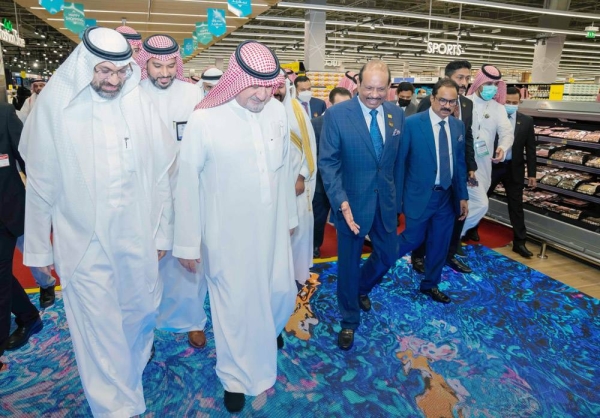 UAE-based retailer LuLu Group has opened its latest Hypermarket in in the Kingdom of Saudi Arabia.