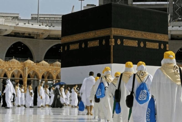 The Ministry of Hajj and Umrah has clarified on Wednesday that the main domestic Hajj applicant can add 15 companions in his application to perform the annual pilgrimage.