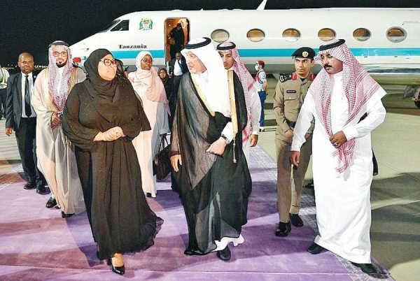 Tanzania Samia Suluhu Hassan was received in Jeddah by Prince Khaled Al-Faisal, advisor to Custodian of the Two Holy Mosques and governor of Makkah region, and a number of officials.