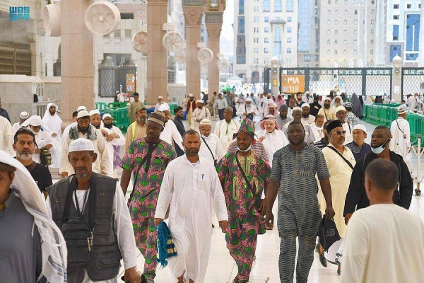 More than 500,000 worshippers perform prayers at yards in comfortable weather conditions despite the soaring summer heat.