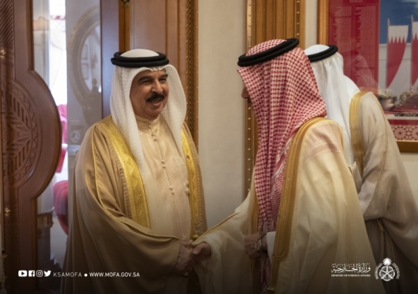 Bahraini King Hamad Bin Isa Al Khalifa received, at the Al-Sakhir Palace on Sunday, Foreign Affairs Minister Prince Faisal Bin Farhan.