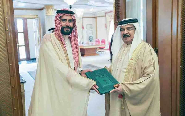 The message was delivered by Saudi ambassador to Bahrain Prince Sultan Bin Ahmed to the King of Bahrain, who received the Saudi ambassador Sunday at Al-Sakhir Palace in Manama.