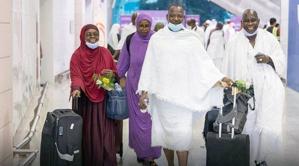 The Ministry of Hajj and Umrah received 185 pilgrims from the program of the Custodian of the Two Holy Mosques Guest Program for Hajj and Umrah, who arrived at King Abdulaziz International Airport in Jeddah.