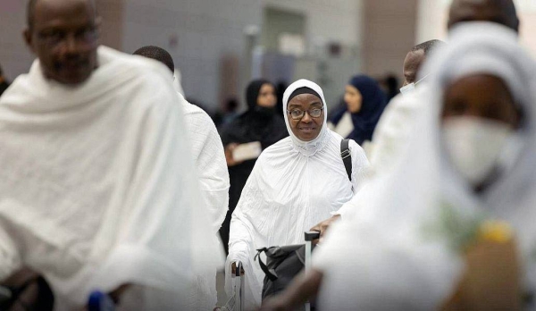 The Ministry of Hajj and Umrah received 185 pilgrims from the program of the Custodian of the Two Holy Mosques Guest Program for Hajj and Umrah, who arrived at King Abdulaziz International Airport in Jeddah.