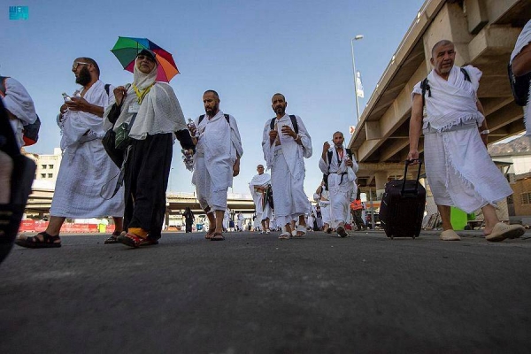 Pilgrims has flocked at the beginning of Thursday to Mina holy site to spend the day of Tarwiyah (water provision) in pursuit of the Prophetic Sunnah.