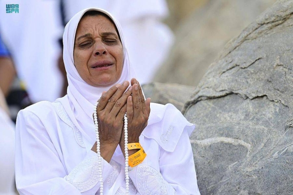 The crowds of pilgrims flocked to Arafat on Friday 9 Dhu al-Hijjah 1443 AH, which marks the climax of the Hajj pilgrimage, seeking from God Almighty to grant them forgiveness and mercy.