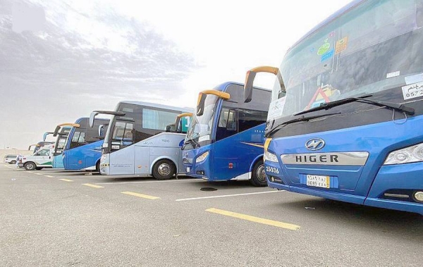 The Ministry of Health has transported a number of pilgrims of different nationalities from the hospitals of the Makkah Health Cluster, accompanied by a specialized medical team, to the holy site of Arafat, to enable them to perform Hajj.