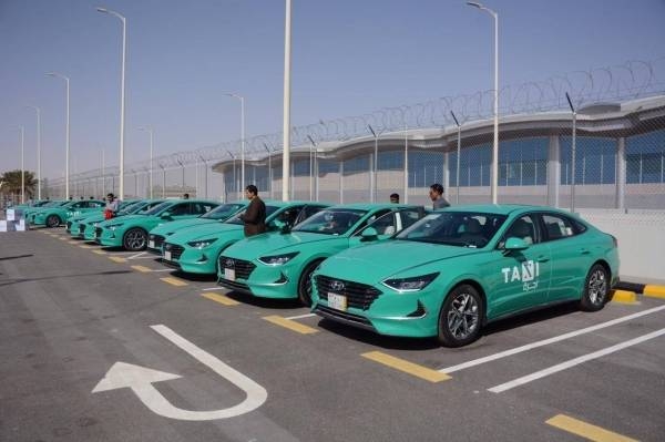 Mandatory uniform for taxi drivers comes into force
