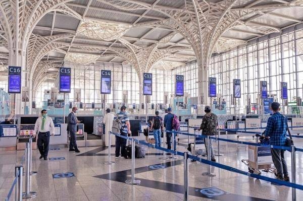 The Public Prosecution stated on Wednesday that every traveler coming to or leaving Saudi Arabia and carrying more than SR60,000 must submit a declaration to competent authorities in this regard.