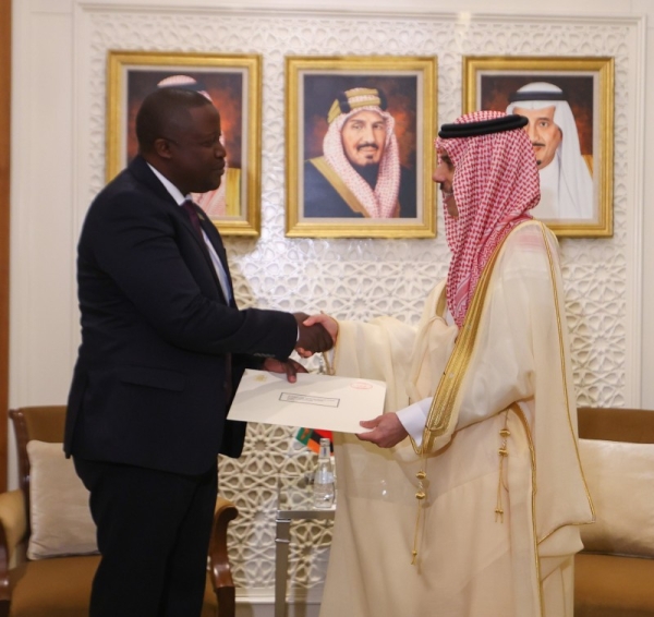 King Salman receives letter from Zambian President