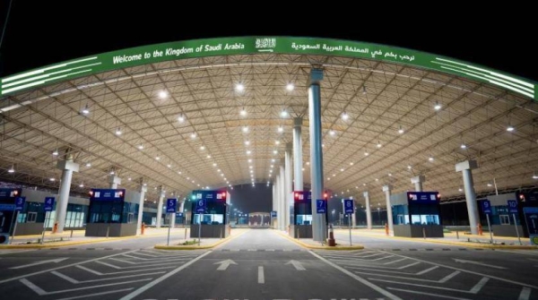  The border crossing has been expanded by four times of its previous capacity and now it can accommodate 12,000 cars in each direction per day.
