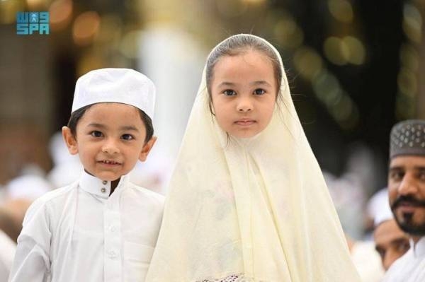 The Ministry of Hajj and Umrah has announced on Saturday that children of all ages are allowed to enter the Grand Mosque in Makkah.