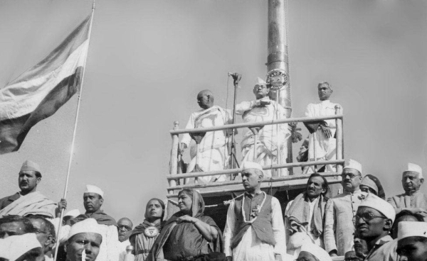 Netaji Subhas Chandra Bose at a pro-Independence meeting with other leaders