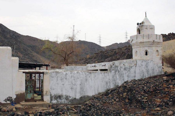 Based on their religious and cultural status and their urban and Islamic dimensions, Mosques of the Madinah Region have received the attention of the Prince Mohammed Bin Salman Project for Developing Historical Mosques in its second phase that included four mosques in the region.
