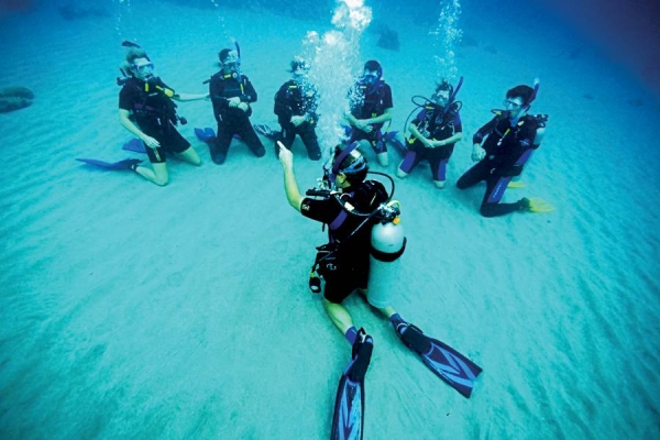 The sponsor’s approval is a prerequisite for foreign residents in Saudi Arabia to obtain a diving license, Okaz/Saudi Gazette has learned from sources at the Ministry of Environment, Water and Agriculture (MEWA).