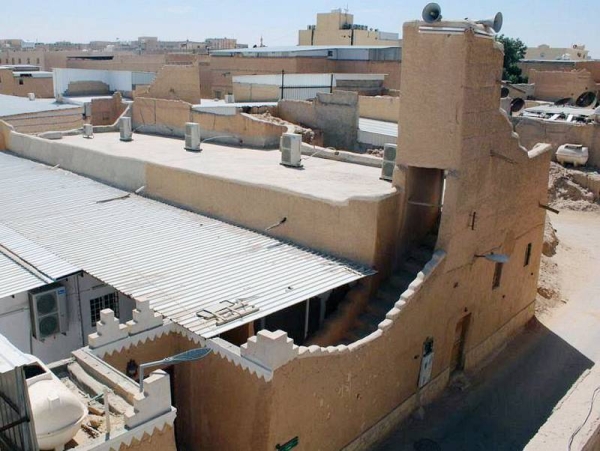 The second phase of the Prince Mohammed Bin Salman Project for Developing Historic Mosques has placed much attention to the Riyadh Region through caring for its mosques, where the projects rehabilitate and restore six mosques with the aim of maintaining their old architectural features.