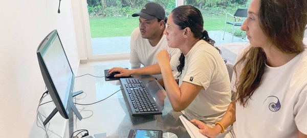 Biologists Maria Fernanda Maya and Mariana Gnecco from NGO Blue Indigo evaluate the health of the coral reef in San Andrés Island. — courtesy Blue Indigo