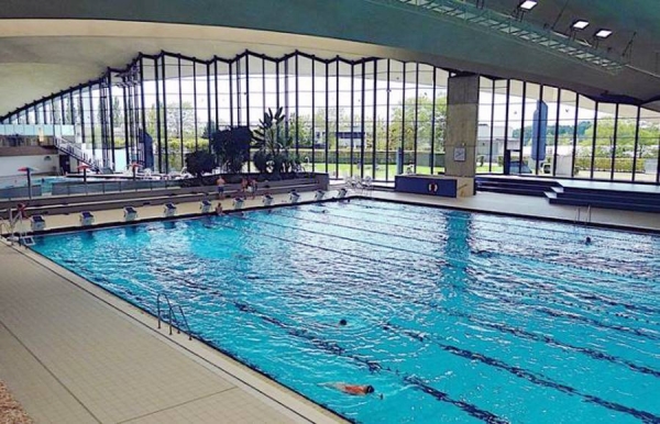 A swimming pool in France affected by Vert Marine's decision.