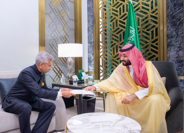 Crown Prince Mohammed bin Salman receives a written message from Prime Minister of India Narendra Modi, delivered by External Affairs Minister Dr. S. Jaishankar during a meeting in Jeddah on Sunday.