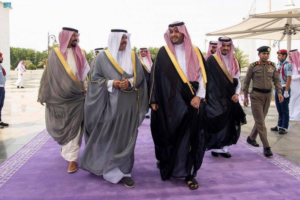 Kuwait's PM arrives in Saudi Arabia on official visit
