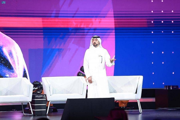 Dr. Badr Al-Badr during the panel discussion.