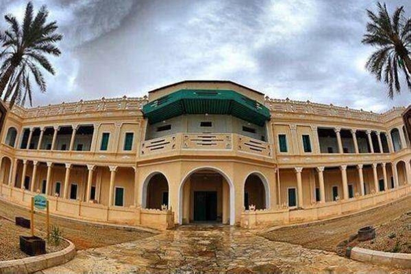 King Abdulaziz Palace in Al-Seih is among the most important historical palaces in the Kingdom of Saudi Arabia, which was built in 1359 Hijri corresponding to 1940.