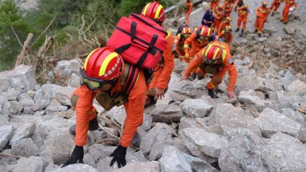 The earthquake triggered a huge rescue operation