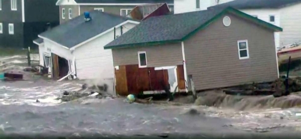 Houses washed into sea as Storm Fiona batters Canada - Saudi Gazette