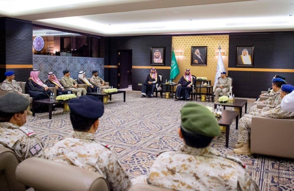 The Crown Prince receives the newly appointed Defense Binister Prince Khalid bin Salman and commanders of various branches of the armed forces.
